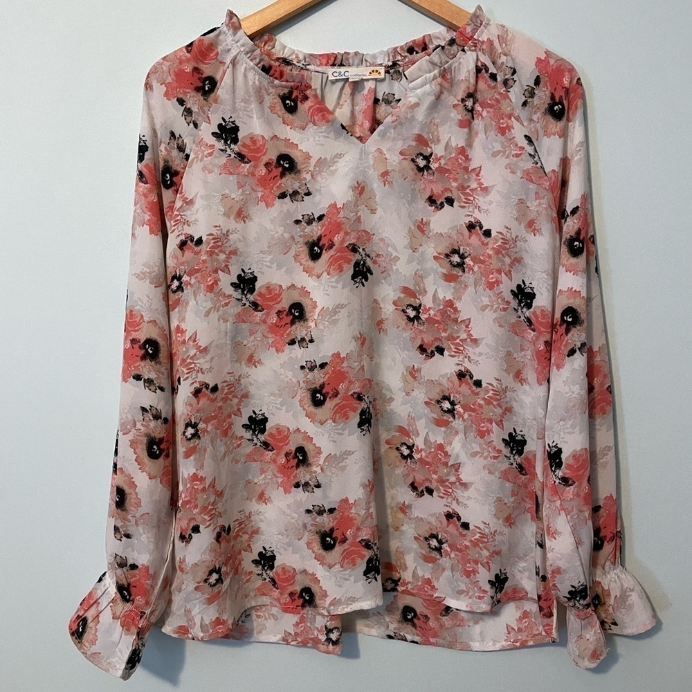 C&C California Floral Blouse Size Medium - Picture 3 of 9